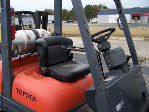 Toyota 4,000 lb cushion tire forklift truck lp gas