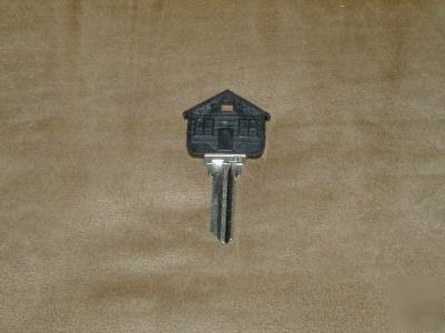SC1 black house key blank