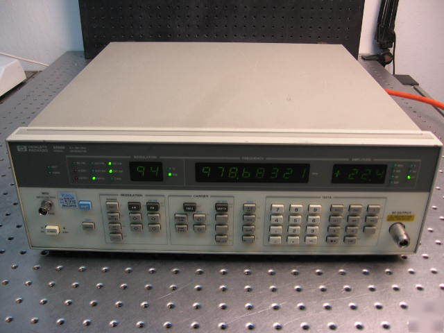 G35214 hp 8656B signal generator 0.1-990 mhz