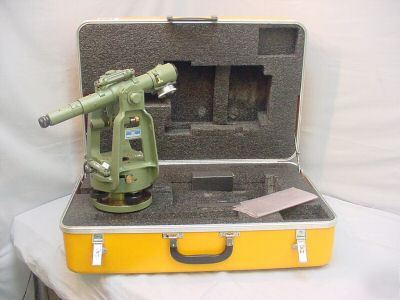 K&e 71-1014 jig transit with level and micrometer 