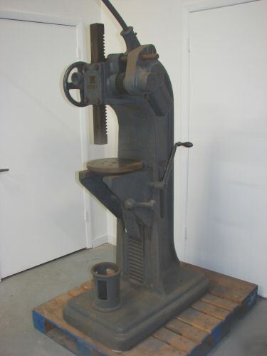Dake 12 ton compound arbor press no 4 machine