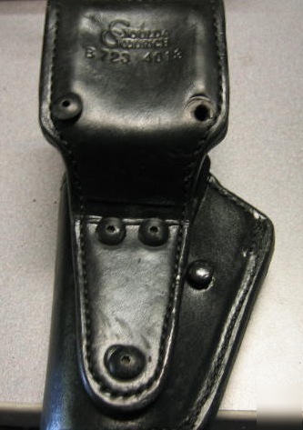 Gould & goodrich/B723 4013/leather gun belt holster