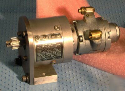 Gast airmotor model 1UP-nrv-4--8R11 and reduction drive