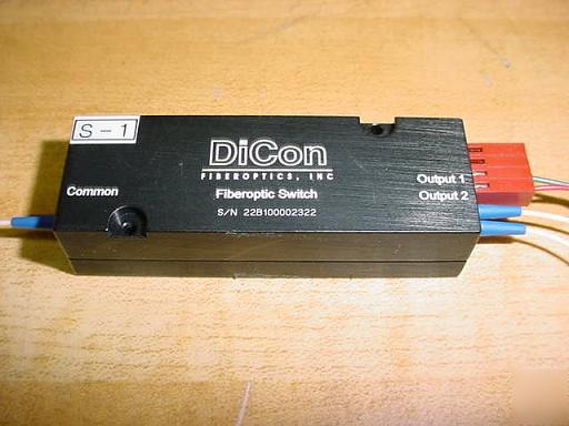 Dicon fiberoptics fiberoptic switch 2 outputs
