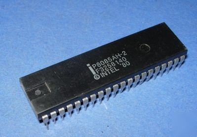 Intel P8085AH-2 40-pin cpu vintage 8085A
