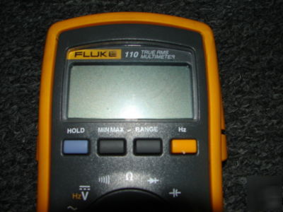 Fluke 110 true rms multimeter