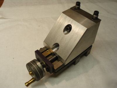 Lathe milling attachment for hobbyist or model engineer