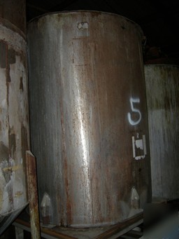 Used: tank, 1,000 gallon, stainless steel. 60
