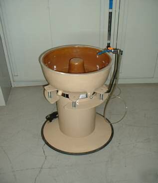 New vibratory deburring machine pf-16 bowl 3/4 c. ft. 
