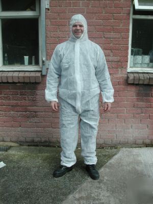 White disposable coverall/boilersuit - box of 50 - med