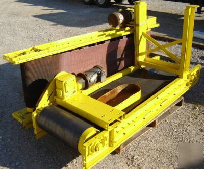18â€w x 6â€™-6â€ l roach roller bed belt conveyor (935)