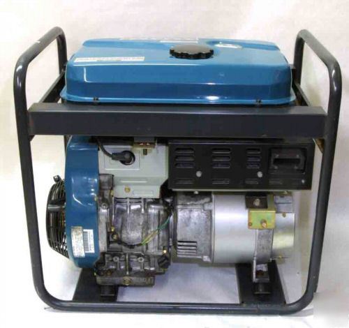 Makita G6100R portable generator excellent condition 