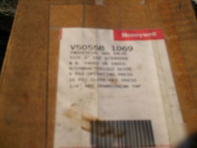 New honeywell gas valve 2'' V5055B1069 oper.press 5PSI