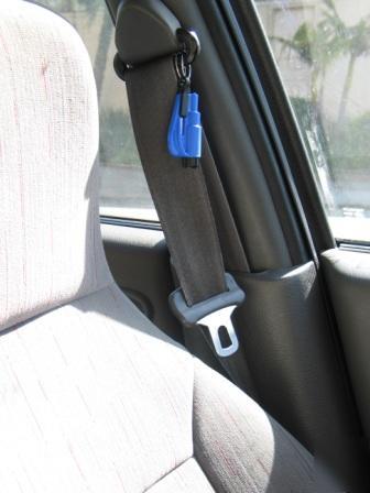 New resqme keychain seatbelt center window punch black 
