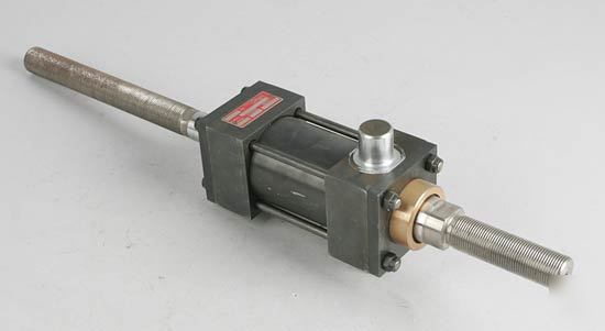 Milwaukee hydraulic cylinder 2.5