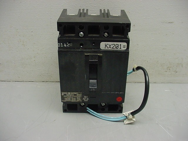 Ge TED136015 3 pole 15 amp 600 vac circuit breaker nice