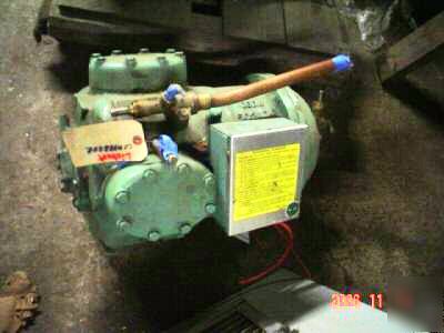 Libert carlyle compressor surplus m# 06DA8182AA1200