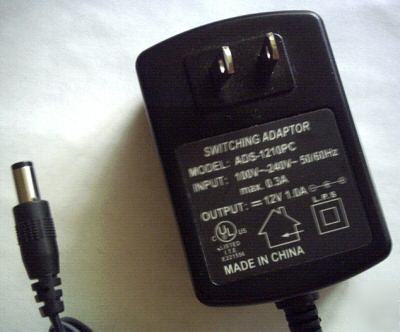Ads-1210PC switching / ac to dc adapter 12V 1A (+) tip