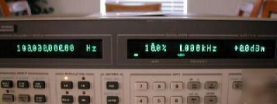 Hp - agilent 8643A synthesized signal generator w/opts 