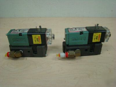 (2) numatics 081SA415M / 226-490 24VDC, =