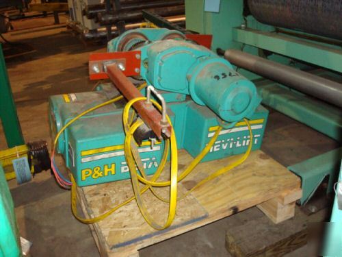 P & h 2 ton hoist 16' lift 14 fpm