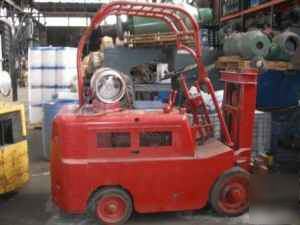 Vintage forklift 1956 clark 5,000# CAPACITY10 ft lift