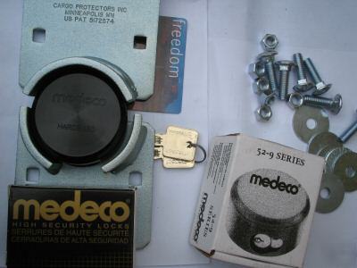 Medeco M3 high security round padlock & hasp