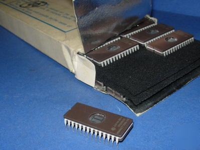 New eprom HN4827128G-25 hitachi 1985 vintage 27128