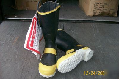 New ranger fire boots, bunker gear, turnout gear 11.5 m