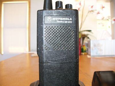 Motorola radius GP300 uhf (438-470MHZ) 4 watt