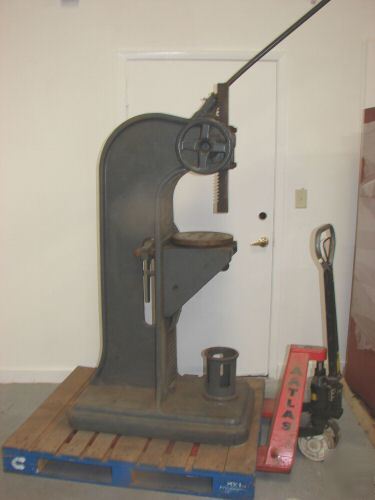 Dake 12 ton compound arbor press no 4 machine