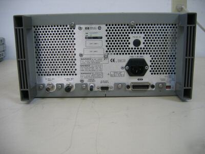 Hp agilent 8648C signal generator, 9 khz - 3.2 ghz *1E5