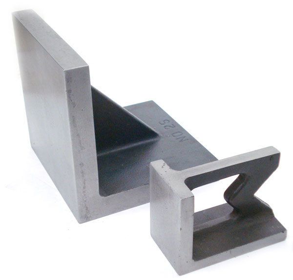 Pair of heavy duty angle plates