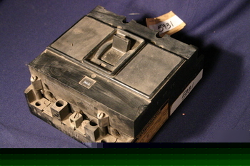 Westinghouse 3 pole ab de-ion circuit breaker 