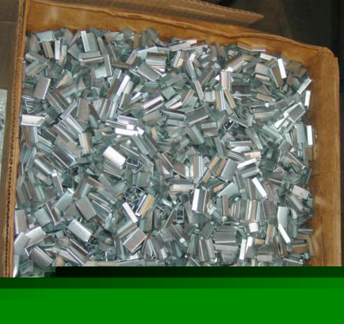 1 box of banding clamps / strapping seals