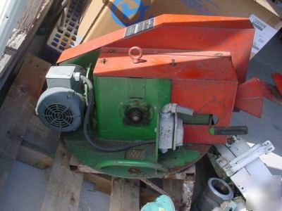 Sweed scrap grinder for plastic strapping