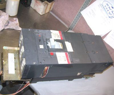 Ge 800 amp circuit breaker SKPA36AT0800 SRPK800A plug #