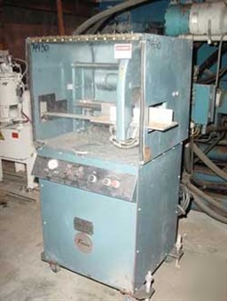 Used: farris universal automatic travelling saw, model