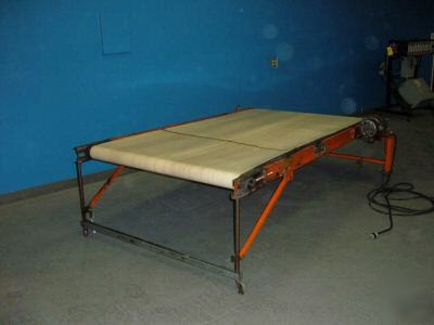 Large belt conveyor. ideal for molding machine, other