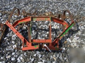 31: one row cultivators for tractors 3PT hitch