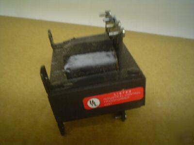 Hevi duty transformer T100 .100 kva 110 - 480 v * *