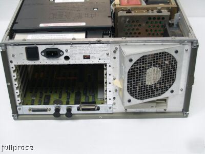Hp 16500A logic analysis system main frame for parts