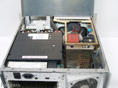Hp 16500A logic analysis system main frame for parts