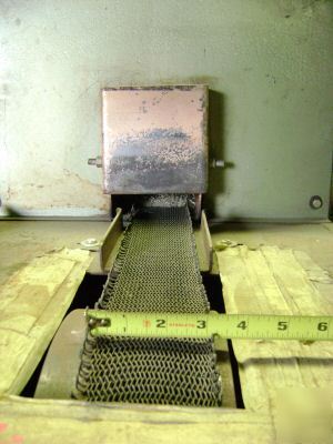 Soldering oven with ammonia dissociator -no burn marks