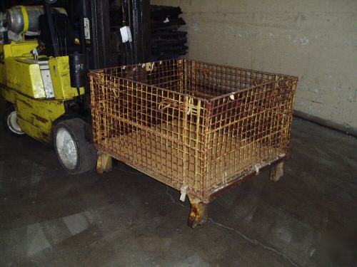 25 wire basket pallets