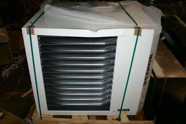 New reznor UDAP400 n gas heating unit - scratch & dent 