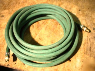 Oxygen/argon/helium hose 28' goodyear 200PSI rated 