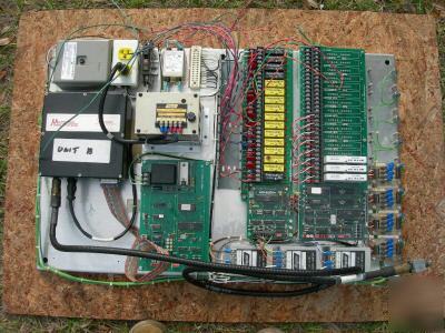 Wireless microwave data systems control transceiver 