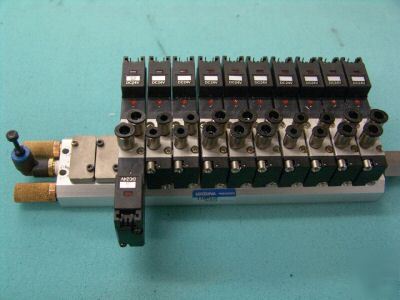 Wusung pneumatic valve and manifold lot K110-4E1 &-4E2 
