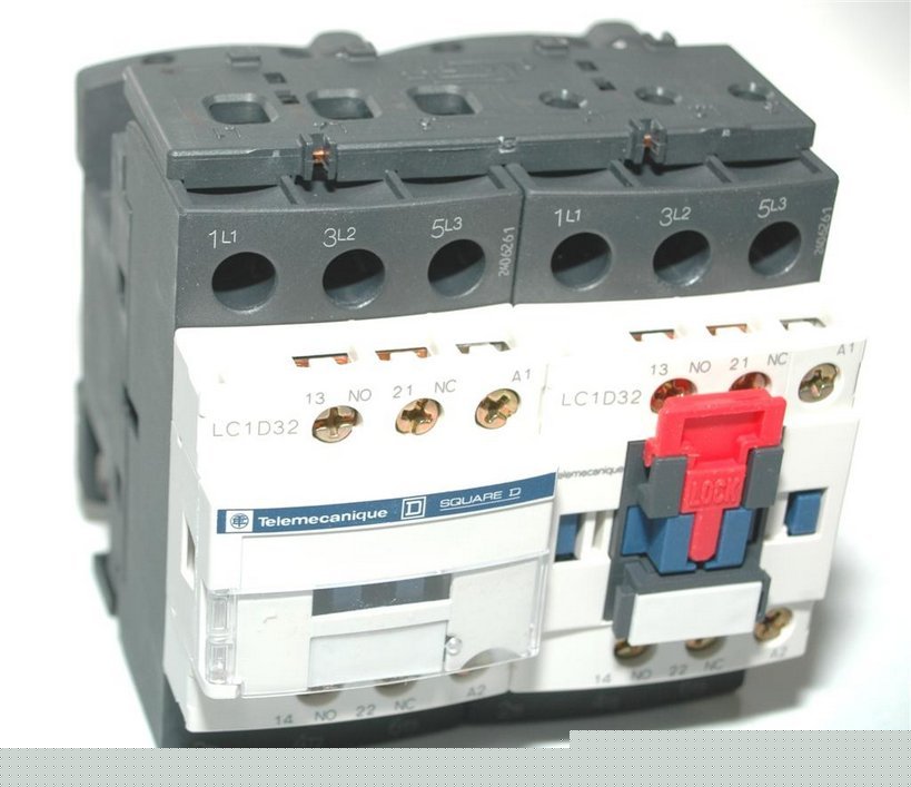 Telemecanique / schneider LC2D32G7 contactor 600V iec 